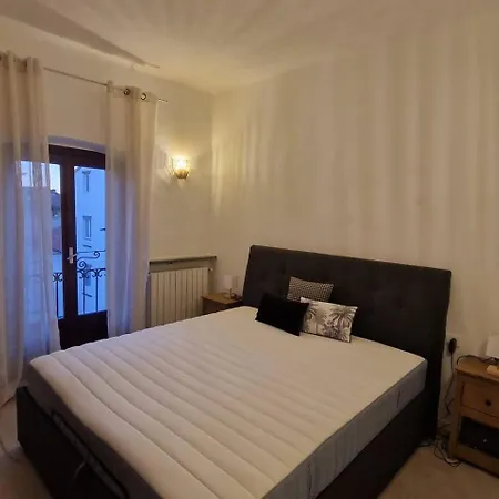 Apartment Piccolo Tesoro Per 4 Persone Nel Cuore Di Bergamo